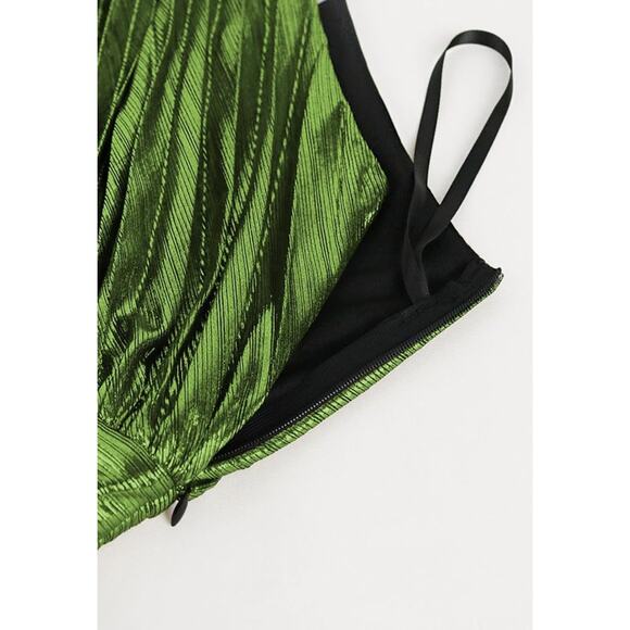 AOMEI Women's Luxury Metallic One Shoulder Sleeveless Elegant Pleated Long Dress - Picture 5 of 10